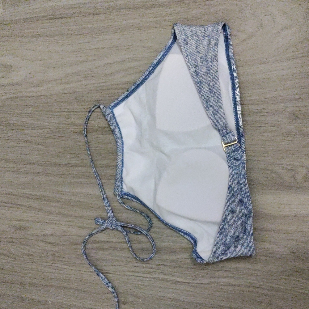 So swim top - Picture 4 of 5